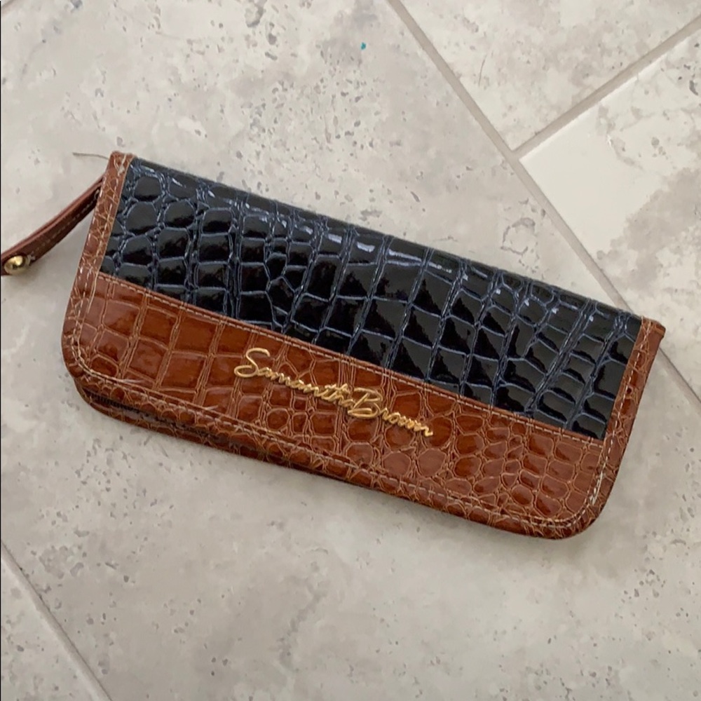 Samantha Brown Passport Wallet